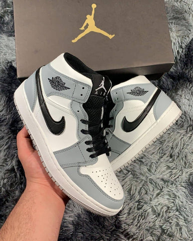 Jordan Mid Gray/White