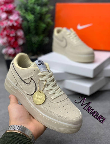 Zapatillas Nike Beis