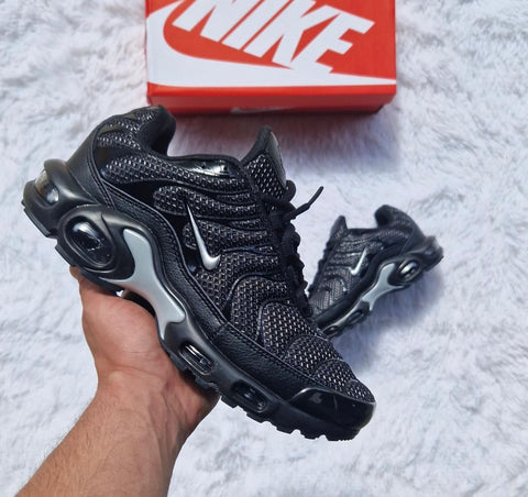 NIKE TN