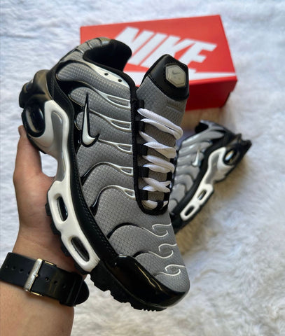 NIKE TN