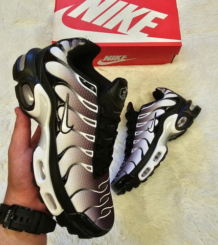 NIKE TN