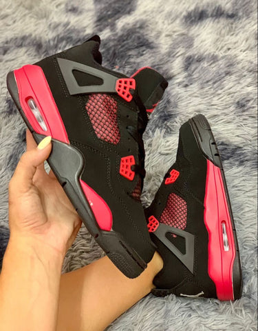 JORDAN 4