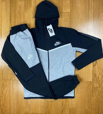 NIKE TECH FLEECE NEGRO/GRIS