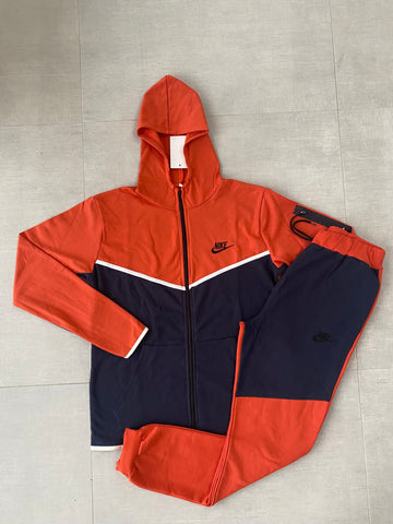 NIKE TECH FLEECE naranja y negro